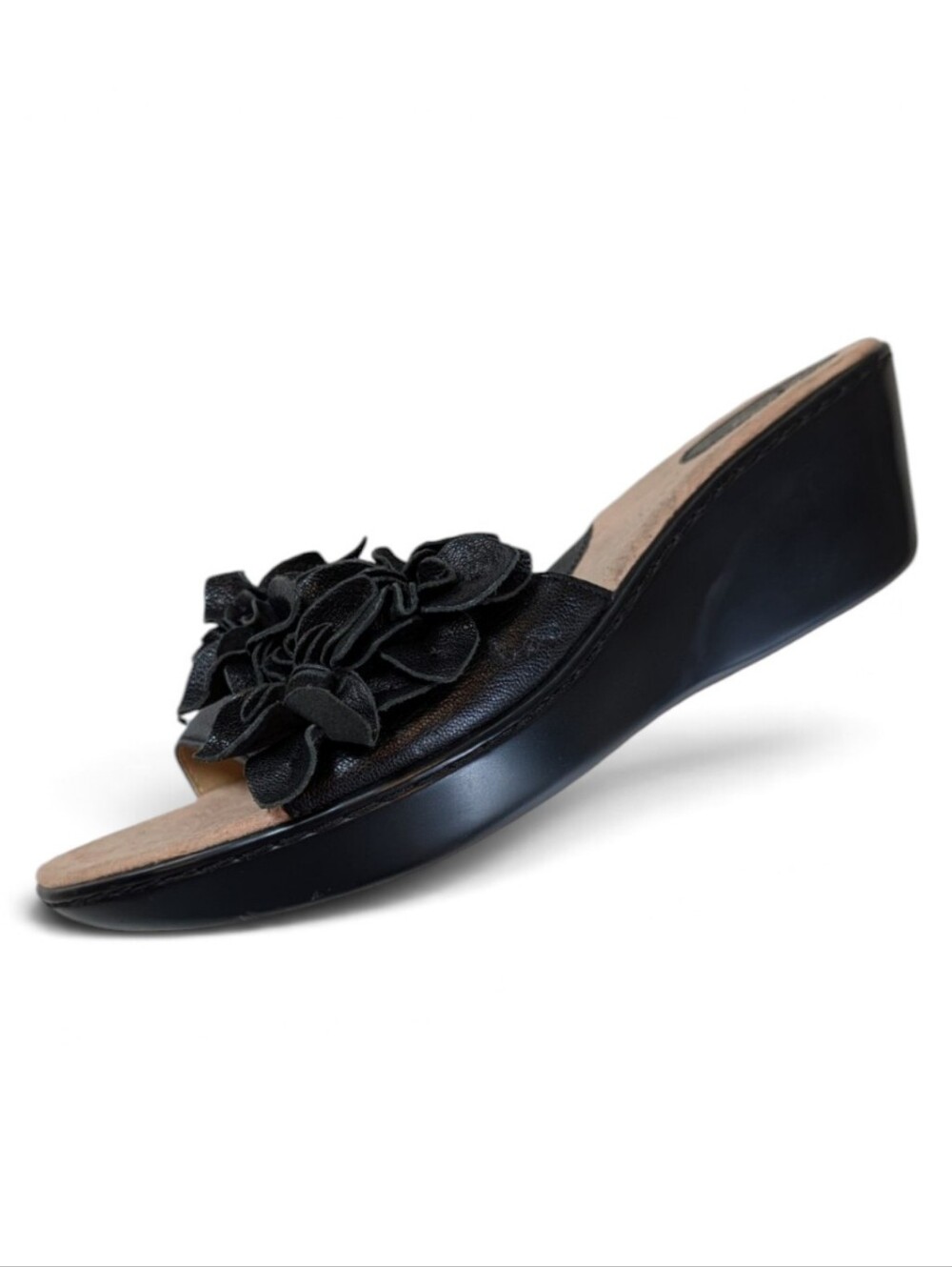 b.o.c., Born,Black Leather Floral Embossed Wedge Sandal. Size 11
